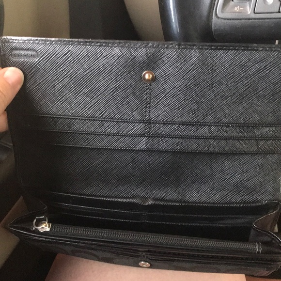 Coach Wallet - Picture 3 of 3